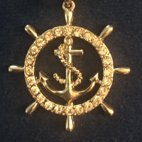 Jewelry - Elegant Silver With White Rhinestones Anchor Pendant Necklace